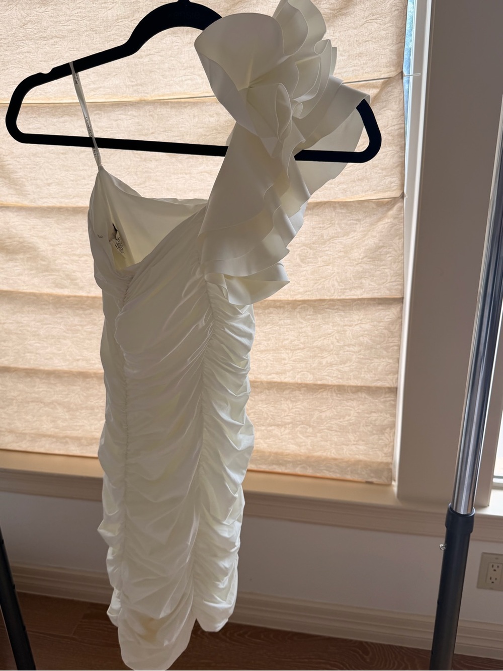 One-Shoulder White Ruffle Ruched Mini Dress - Picture 7 of 8